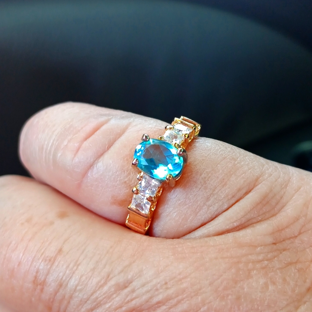 Ladies Aqua Marine Size 7 Yellow Gold Ring with White Crystal Accent Stones